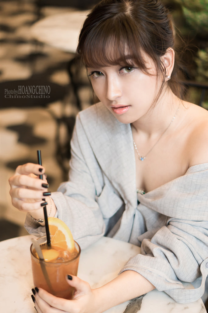 呻吟国产AV久久一区二区