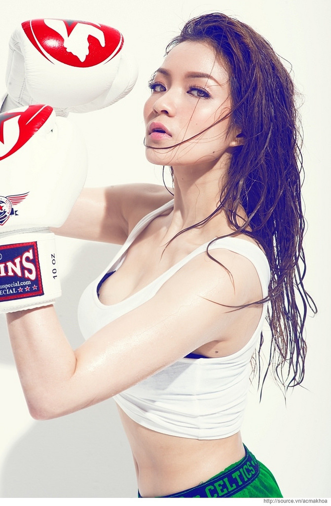 罚男仆夹震蛋器憋尿虐乳双性