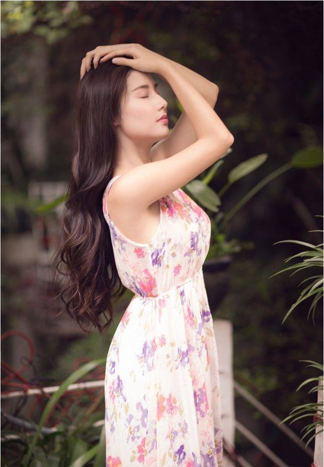 美女被撕开胸罩狂揉大乳