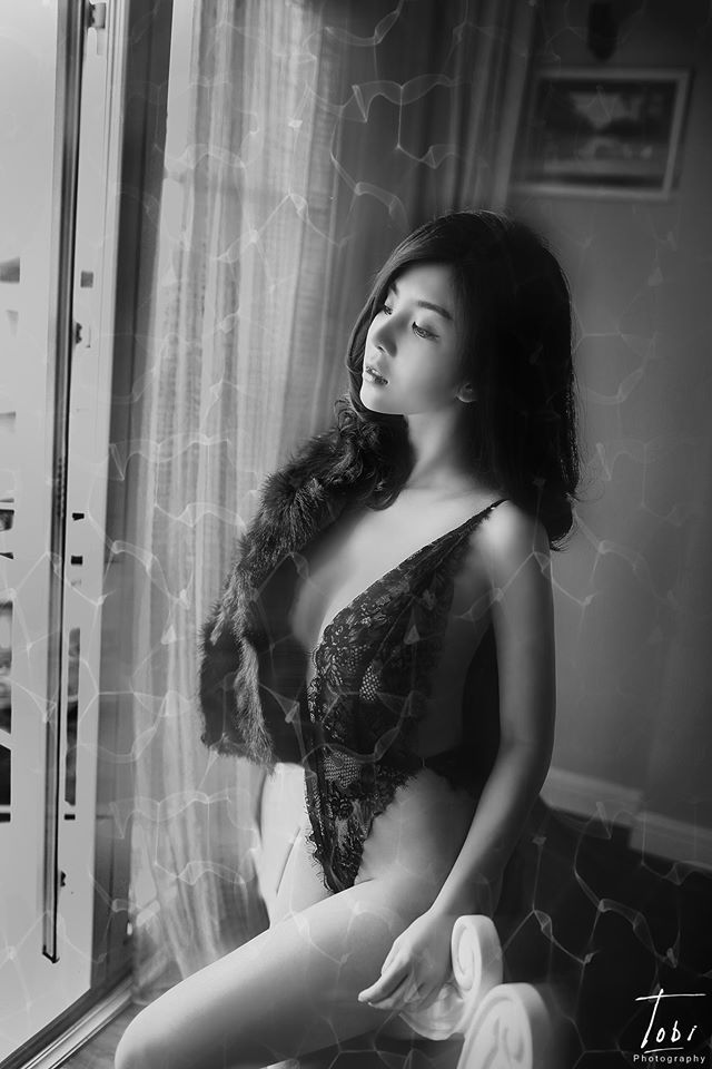 没有衣服亲亲抱抱举高高