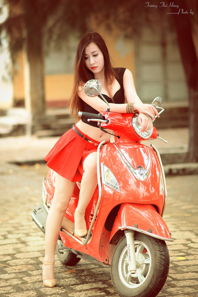 美女扒开腿让男人桶爽揉