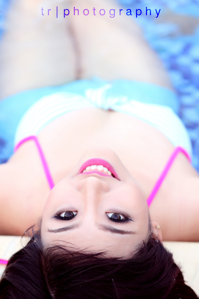 大尺寸的小黄车说说公交车