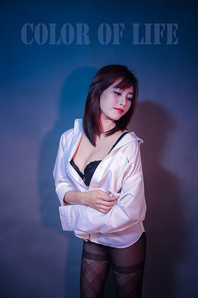 久久亚洲日韩精品区