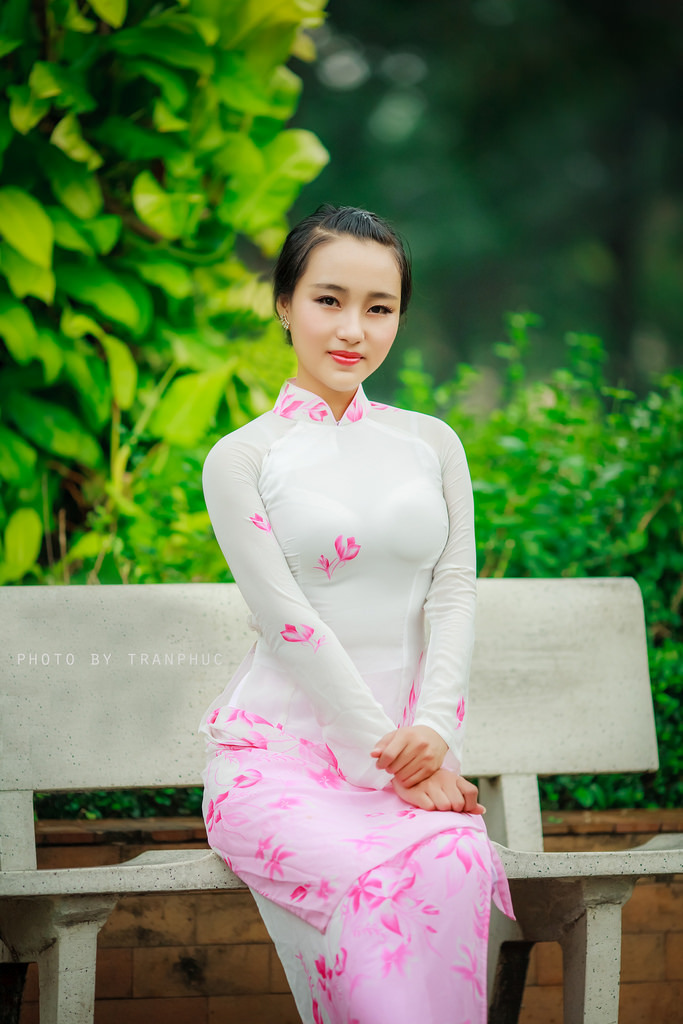 日本漂亮的年轻老师5