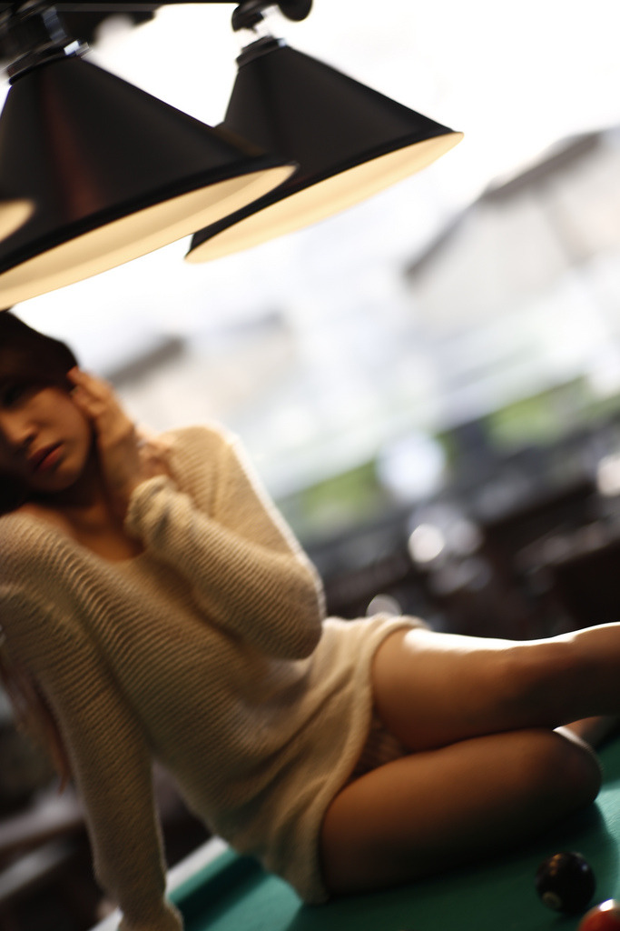 裸体美女被变态男子杀死