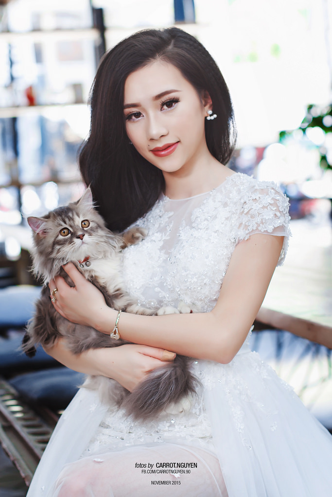 贱妾扒下脱裙子撅屁股迎